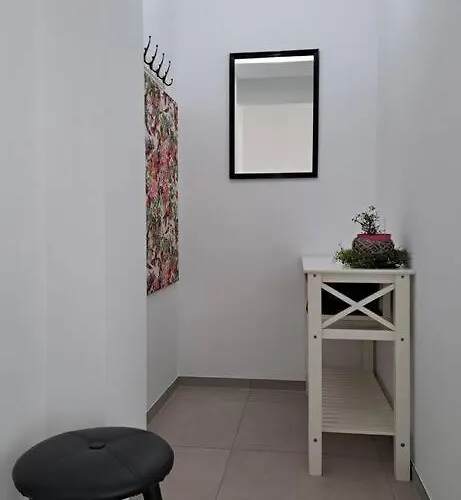 公寓 Zentral Exklusive Neubauwohnung