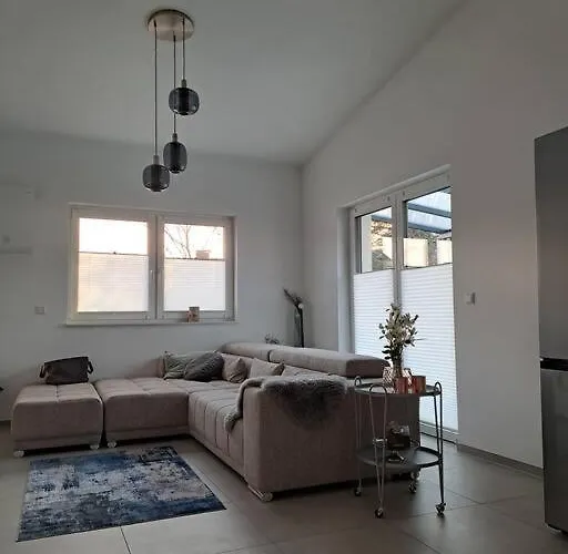 Zentral Exklusive Neubauwohnung *