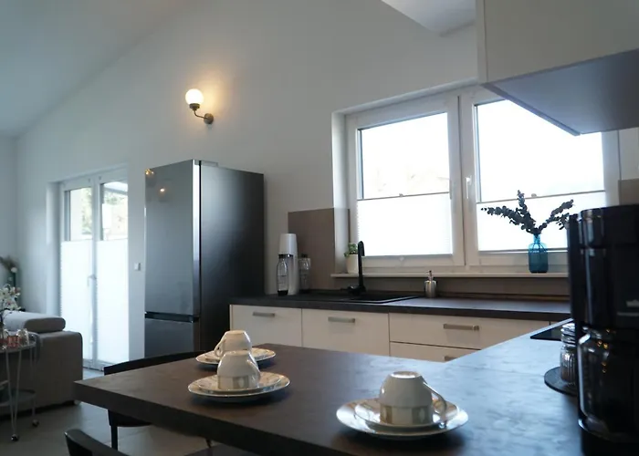 Zentral Exklusive Neubauwohnung 公寓 *